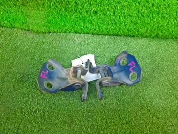 ПЕТЛЯ ДВЕРИ НА SUBARU IMPREZA GDB