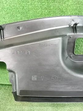 ЗАЩИТА ЗАМКА КАПОТА НА TOYOTA PRIUS PHV ZVW52