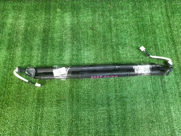 АМОРТИЗАТОР ДВЕРИ БАГАЖНИКА НА MAZDA CX-30 DM8P