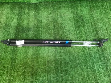 АМОРТИЗАТОР ДВЕРИ БАГАЖНИКА НА TOYOTA HIACE LH178V