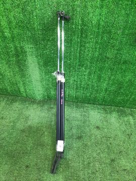 АМОРТИЗАТОР ДВЕРИ НА TOYOTA NOAH CR52