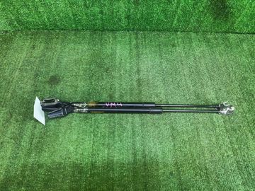 АМОРТИЗАТОР ДВЕРИ БАГАЖНИКА НА SUBARU LEVORG VM4