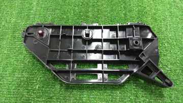 КРЕПЛЕНИЕ БАМПЕРА НА TOYOTA VOXY ZWR80G