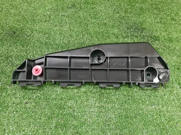 КРЕПЛЕНИЕ БАМПЕРА НА TOYOTA SAI AZK10