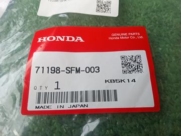 КРЕПЛЕНИЕ БАМПЕРА НА HONDA FREED SPIKE GB3