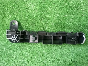 КРЕПЛЕНИЕ БАМПЕРА НА HONDA VEZEL RU1