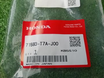 КРЕПЛЕНИЕ БАМПЕРА НА HONDA VEZEL RU1