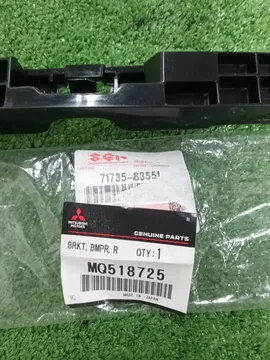 КРЕПЛЕНИЕ БАМПЕРА НА MITSUBISHI DELICA D:2 MB37S