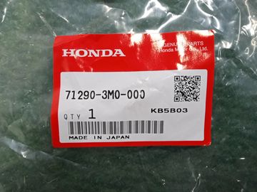 КРЕПЛЕНИЕ БАМПЕРА 71290-3M0-000 421Y0000134 НА HONDA VEZEL RV6