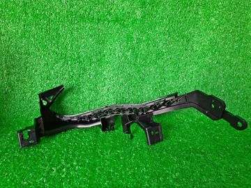 КРЕПЛЕНИЕ БАМПЕРА 57707FL000 421W0002599 ПОД ФАРУ НА SUBARU XV GT7