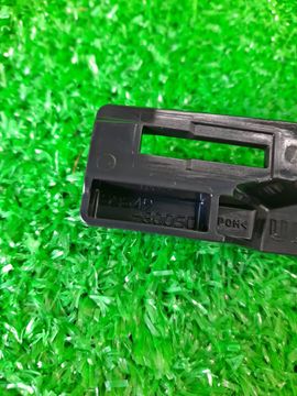 КРЕПЛЕНИЕ БАМПЕРА 52549-30050 421W0002513 ПОД ФАРУ НА TOYOTA CROWN AZSH35