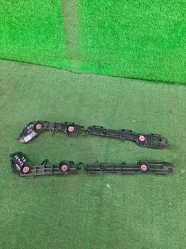 КРЕПЛЕНИЕ БАМПЕРА НА TOYOTA PRIUS ZVW50