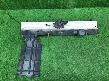 ПЛАНКА РАМКИ РАДИАТОРА НА TOYOTA PROBOX NCP50V