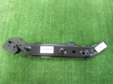 ПЛАНКА РАМКИ РАДИАТОРА НА SUBARU LEVORG VM4