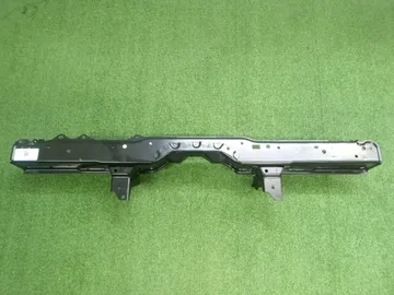 ПЛАНКА РАМКИ РАДИАТОРА НА TOYOTA VOXY MZRA90W
