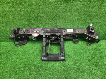 ПЛАНКА РАМКИ РАДИАТОРА НА HONDA VEZEL RU3