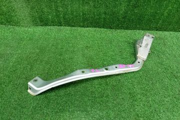 ПЛАНКА РАМКИ РАДИАТОРА НА TOYOTA SIENTA NCP175G