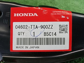 ПЛАНКА РАМКИ РАДИАТОРА 04602-TTA-900ZZ 422Y0000071 ВЕРХНЯЯ CUSTOM НА HONDA N-BOX JF3
