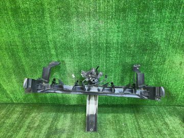 ПЛАНКА РАМКИ РАДИАТОРА НА TOYOTA HARRIER ZSU60W