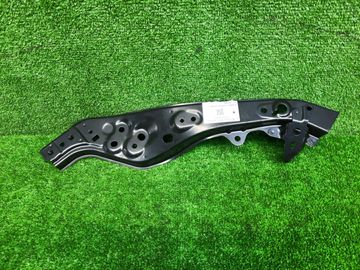 ПЛАНКА РАМКИ РАДИАТОРА 53029VC0109P 422Y0000111 НОВАЯ! ОРИГИНАЛ! НА SUBARU LEVORG VN5