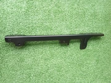 ПЛАНКА РАМКИ РАДИАТОРА НА SUZUKI SWIFT ZC33S