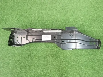 ПЛАНКА РАМКИ РАДИАТОРА НА TOYOTA COROLLA CROSS ZSG10