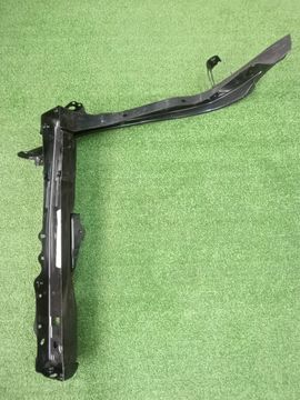 ПЛАНКА РАМКИ РАДИАТОРА НА TOYOTA CROWN AZSH36W