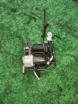 КОМПРЕССОР ПОДВЕСКИ НА TOYOTA CELSIOR UCF31 3UZ-FE