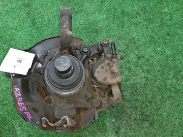 СТУПИЦА НА TOYOTA NOAH AZR65G 1AZ-FSE