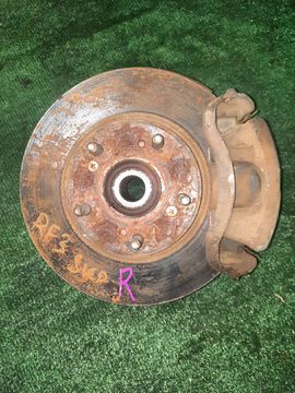 СТУПИЦА НА HONDA STEPWGN RF3 K20A
