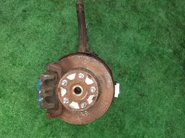 СТУПИЦА НА MITSUBISHI DIAMANTE F41A 6G73