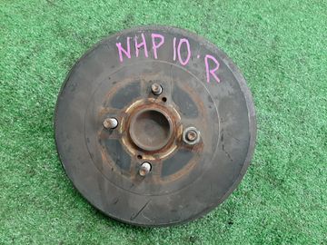 СТУПИЦА НА TOYOTA AQUA NHP10 1NZ-FXE