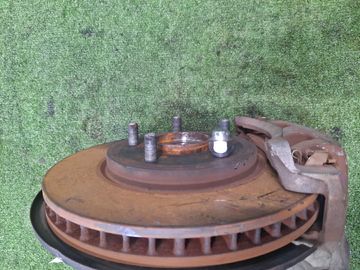 СТУПИЦА НА NISSAN LEAF ZE1 EM57