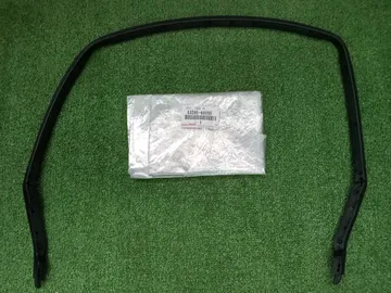 УПЛОТНИТЕЛЬНАЯ РЕЗИНКА НА LEXUS GX460 URJ150