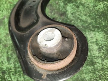 СТУПИЦА НА TOYOTA COROLLA ZWE219H 2ZR-FXE