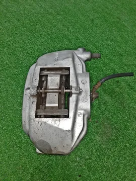 СУППОРТ ТОРМОЗОВ НА LEXUS IS350 GSE21 2GR-FSE