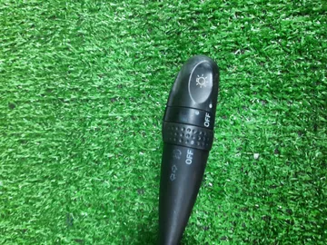 ПОДРУЛЕВОЙ ПЕРЕКЛЮЧАТЕЛЬ НА TOYOTA ALLEX ZZE123