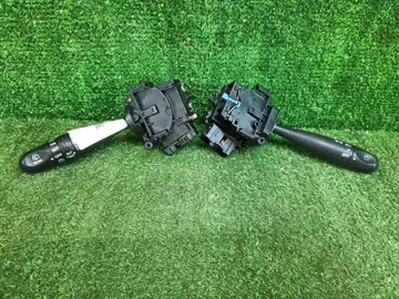 ПОДРУЛЕВОЙ ПЕРЕКЛЮЧАТЕЛЬ НА TOYOTA COROLLA FIELDER ZZE122G