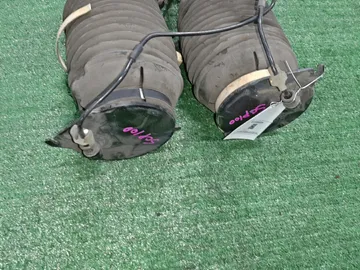 ПОДУШКА ПОДВЕСКИ ПНЕВМАТИЧЕСКАЯ НА TOYOTA RACTIS SCP100 2SZ-FE