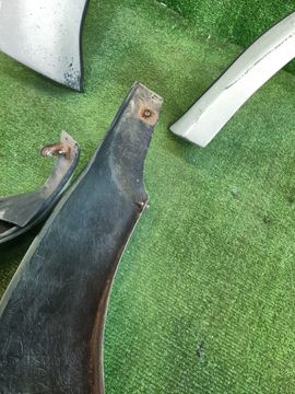 РАСШИРИТЕЛЬ КРЫЛА НА MITSUBISHI DELICA PD8W