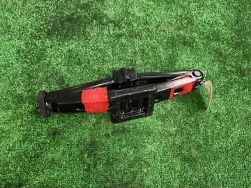 ДОМКРАТ НА NISSAN