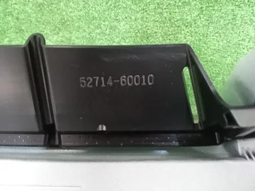 НАКЛАДКА БАМПЕРА НА TOYOTA LAND CRUISER FJA300W