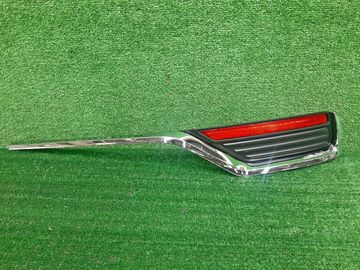 НАКЛАДКА БАМПЕРА НА TOYOTA LAND CRUISER VJA300W