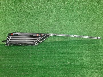 НАКЛАДКА БАМПЕРА НА TOYOTA LAND CRUISER VJA300W