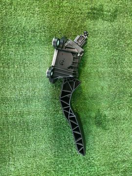 ПЕДАЛЬ ГАЗА НА HONDA VEZEL RV5