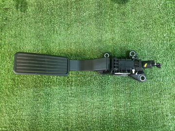 ПЕДАЛЬ ГАЗА НА HONDA VEZEL RV5