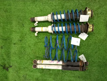 СТОЙКА НА HONDA CAPA GA4 D15B