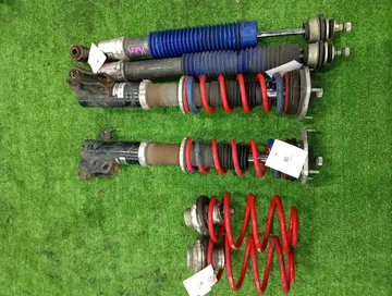 СТОЙКА НА TOYOTA BB NCP31 1NZ-FE