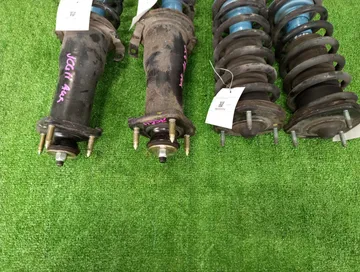 СТОЙКА НА TOYOTA PROGRES JCG11 2JZ-FSE