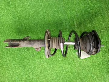 СТОЙКА НА TOYOTA COROLLA  AXIO NZE144 1NZ-FE